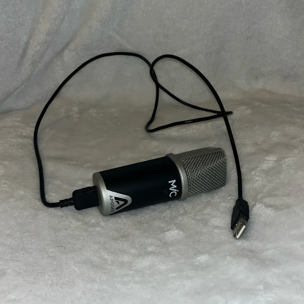 Apogee microphone